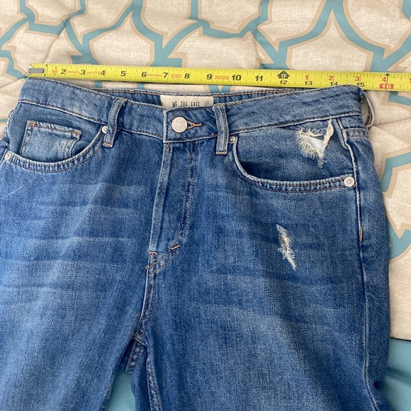 We The Free People Relaxed Heritage Flared Distressed Jeans Size 28 - Picture 11 of 16